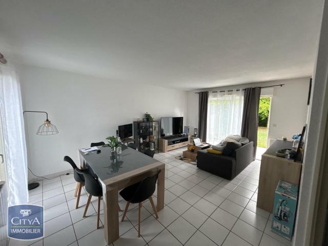 Maison location à Échillais, Le Frelin