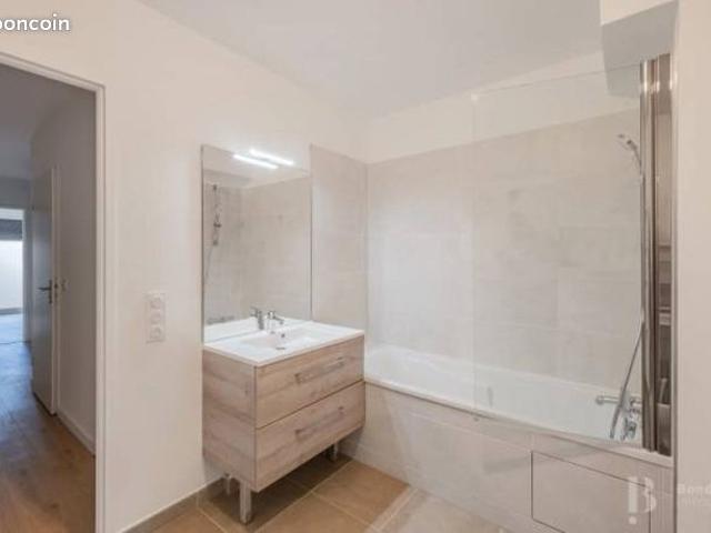 Maison vente à Paris, Île-de-France