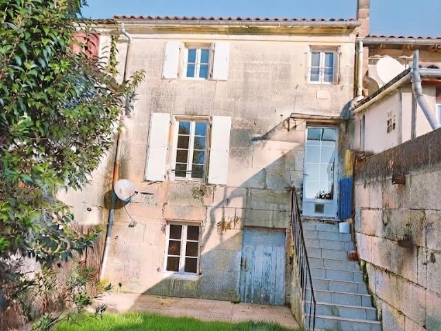 Maison vente à Jarnac, Charente