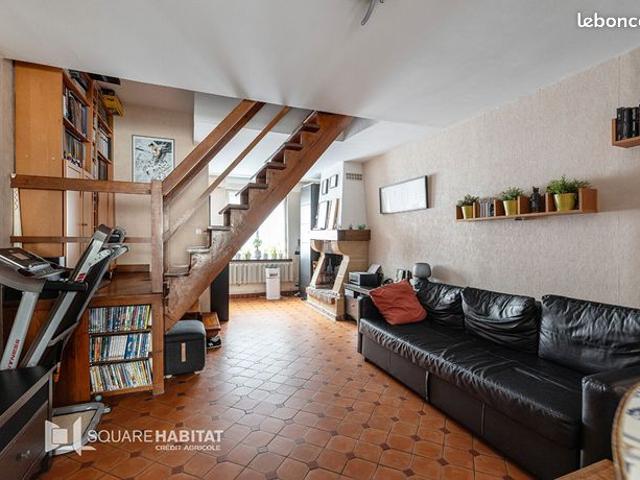 Maison vente à Lille, Croix