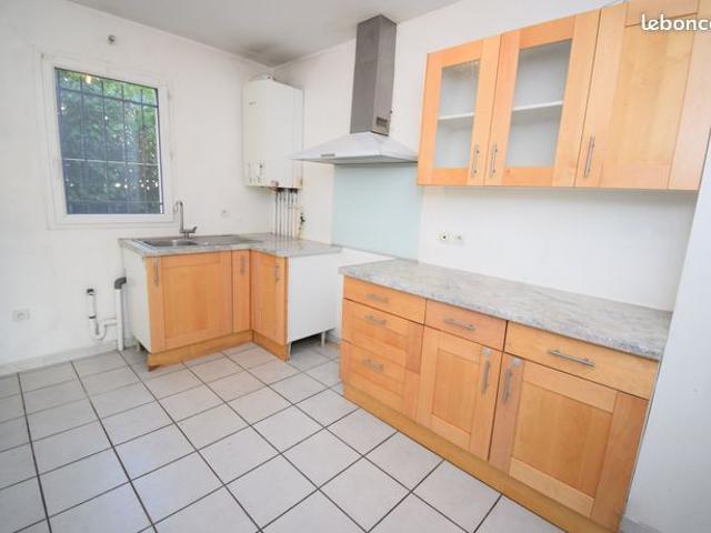 Maison vente à Carpentras, Monteux