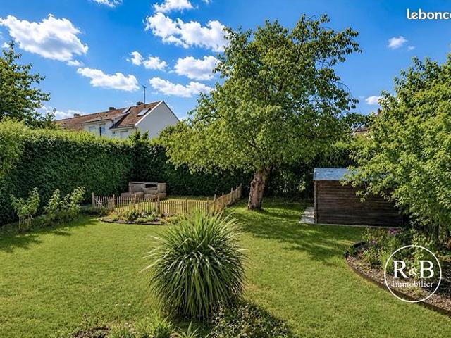 Maison vente à Versailles, Plaisir