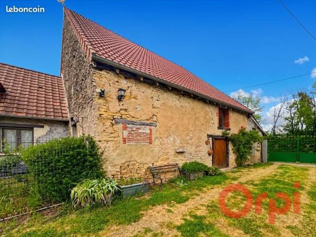 Maison vente à Saint-Amand-Montrond, Vernais