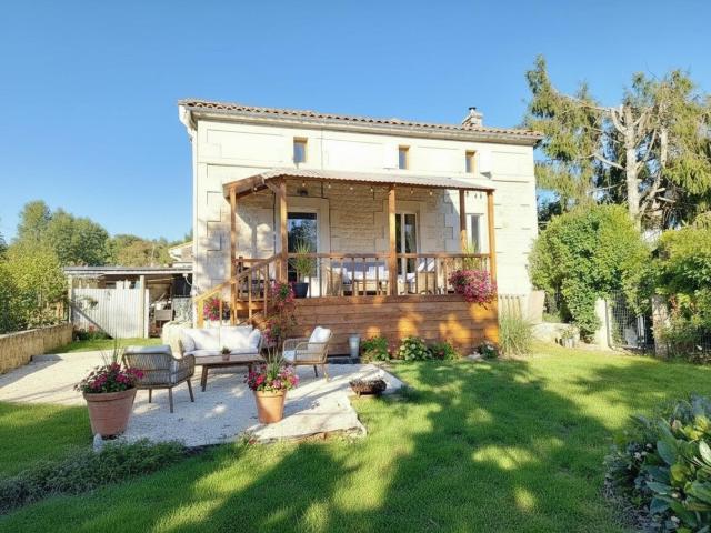 Maison vente à Jonzac, Saint-georges-antignac
