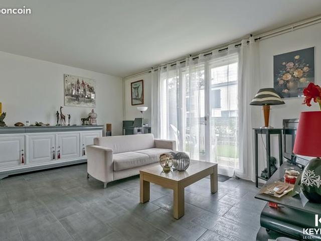Maison vente à Pontoise, Mériel