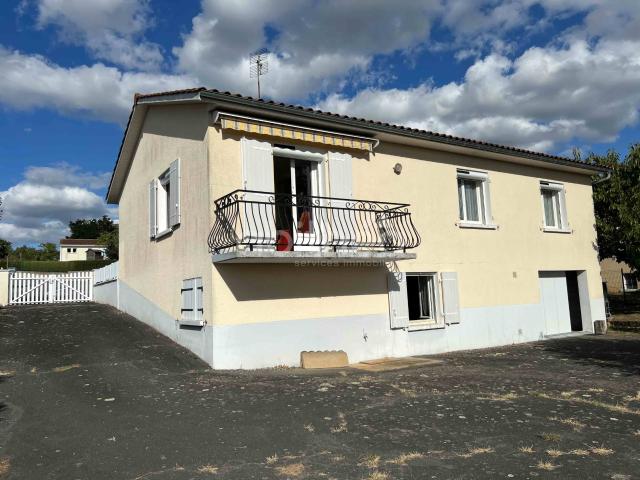 Maison vente à Chabanais, Charente