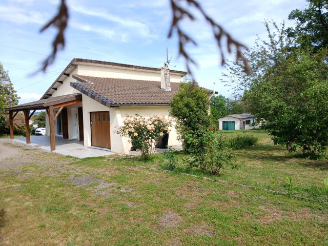 Maison vente à Confolens, Tessonnière