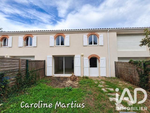 Maison vente à La Rochelle, Croix-chapeau