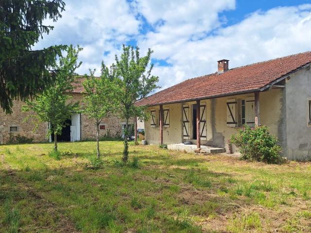 Maison vente à Nontron, Champniers-et-reilhac