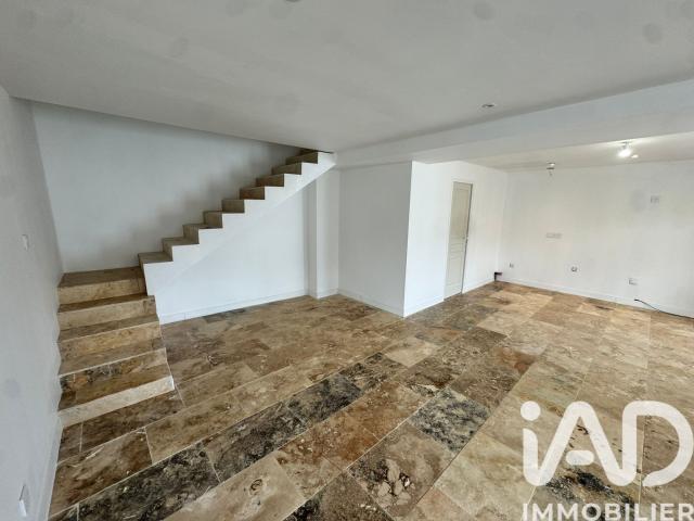 Maison vente à Les Fontaines, Prin-Deyrançon
