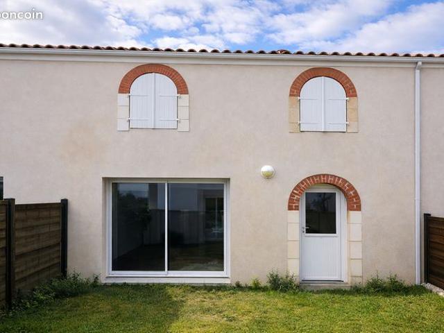 Maison vente à La Rochelle, Croix-chapeau