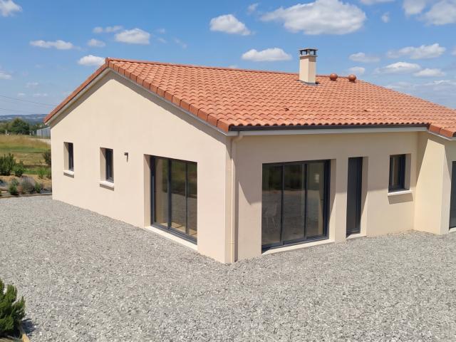 Maison vente à Thiers, Joze