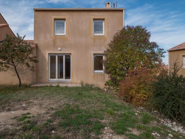Maison location à Carpentras, Saint-christol