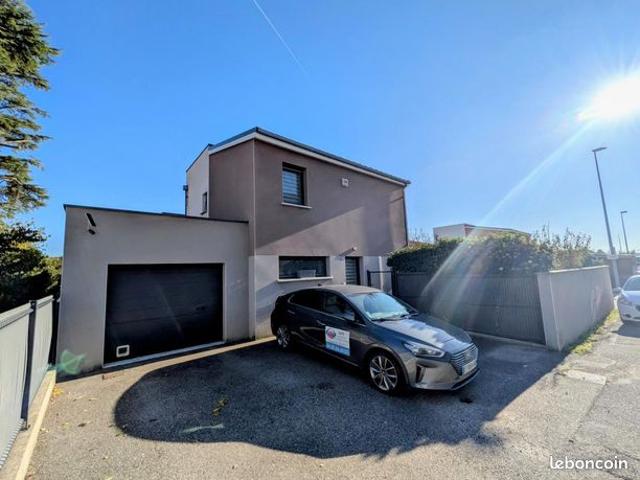 Maison vente à Bourg-lès-valence, Guadeloupe