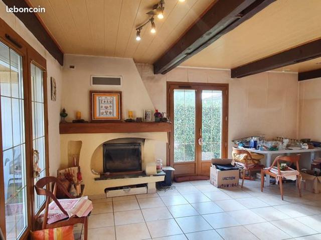 Maison vente à Saintes, Semussac