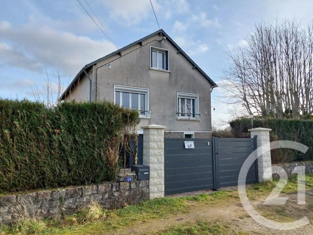Maison vente à Saint-Amand-Montrond, Chezal-benoît