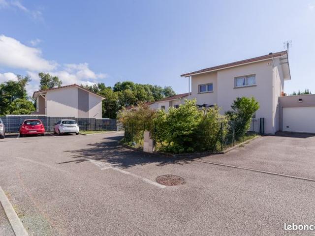 Maison vente à La Tour-du-Pin, L'isle-d'abeau
