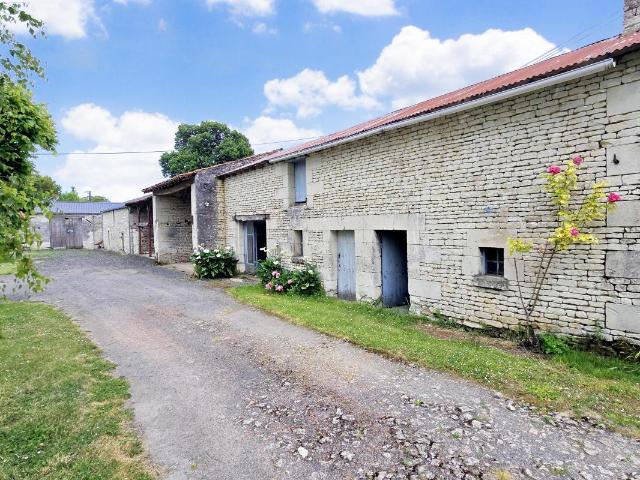 Maison vente à Châtellerault, Monts-sur-guesnes