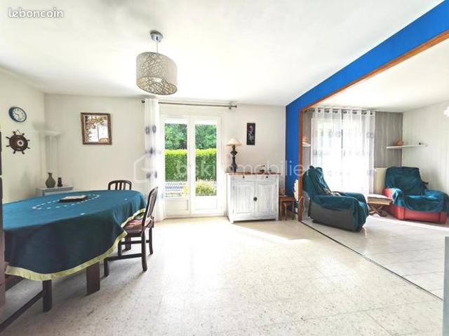 Maison vente à Fontainebleau, Montcourt-fromonville