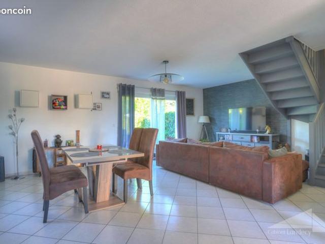 Maison vente à Saint-Julien-en-Genevois, Vulbens