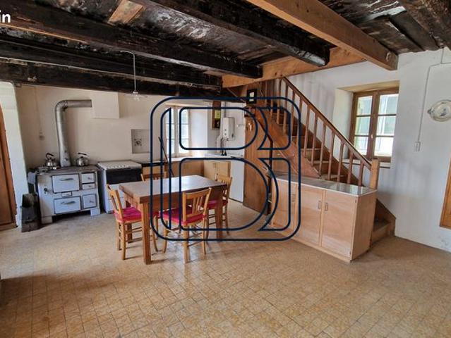 Maison vente à Ambert, Saint-anthème