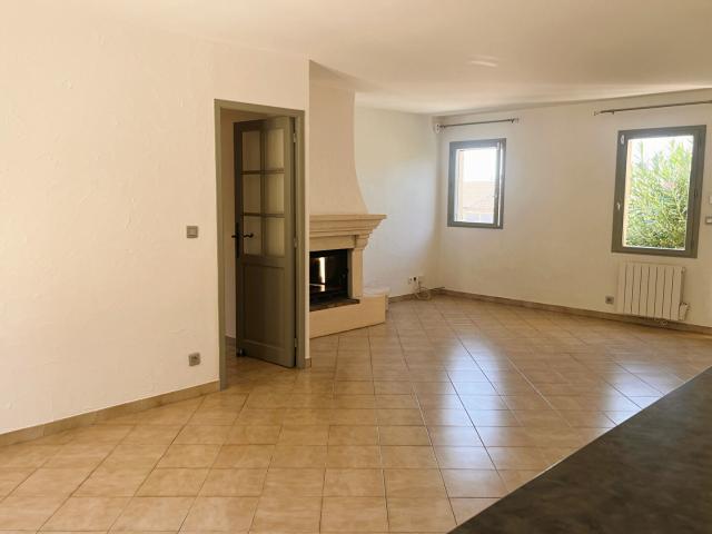 Maison location à Aix-en-Provence, Saint-cannat