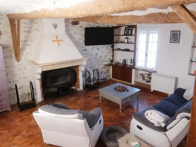 Maison vente à Narbonne, Cascastel-des-corbières