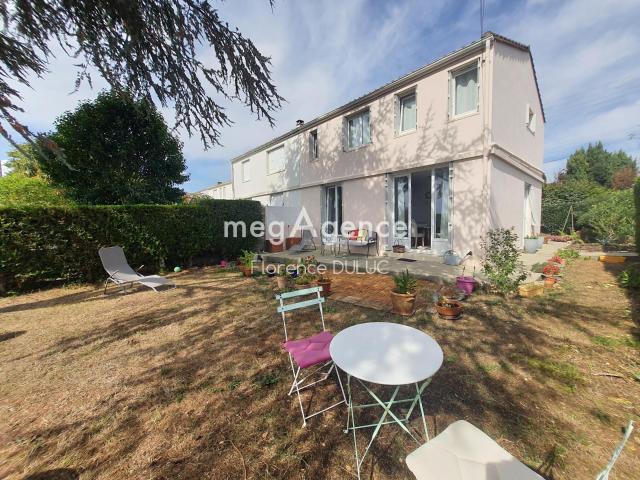 Maison vente à Saint-Jean-d'Angély, Charente-Maritime