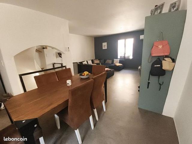 Maison vente à Carpentras, Monteux
