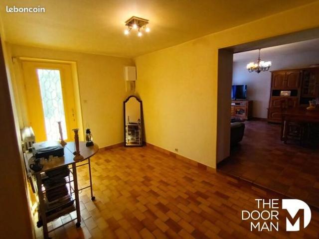 Maison vente à Bourges, Primelles