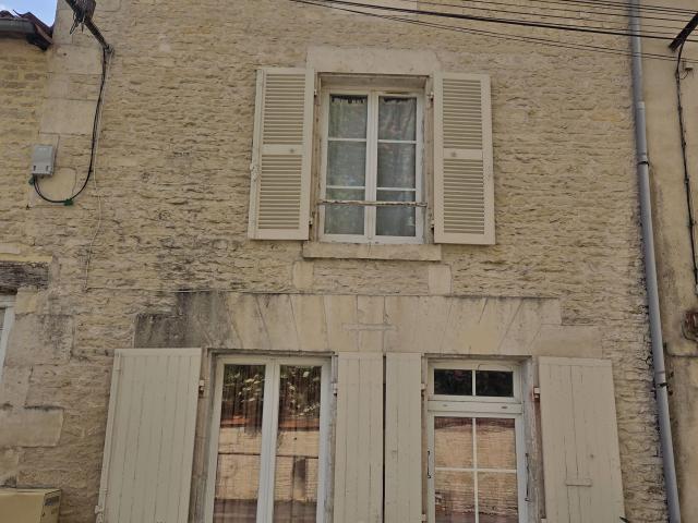 Maison vente à Petit Breuil-Deyrançon, Mauzé-sur-le-Mignon