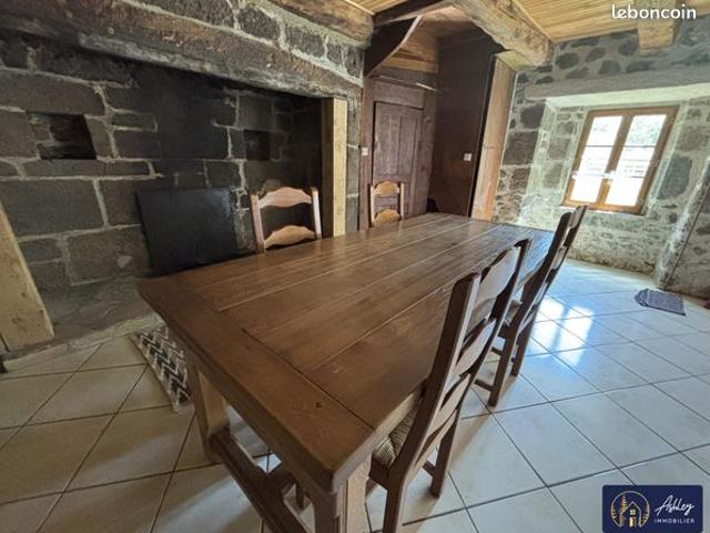 Maison vente à Collandres, Cantal