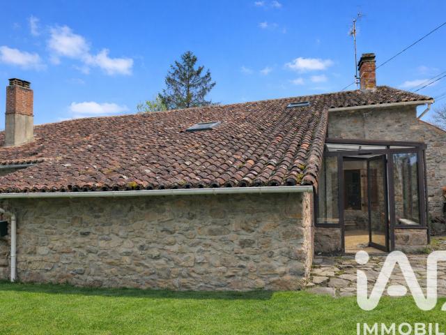 Maison vente à Confolens, Saulgond