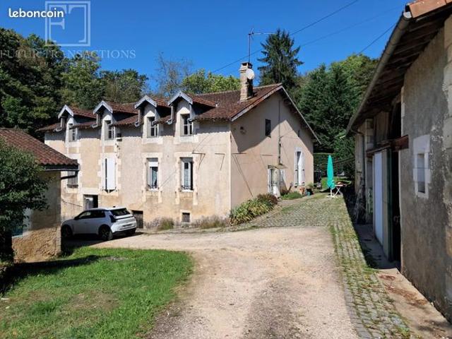 Maison vente à Nontron, Saint-martial-de-valette