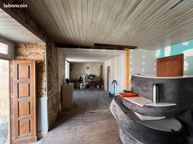Maison vente à Gourdon, Sarrazac