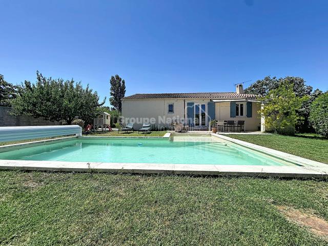 Maison vente à Arles, Cabannes