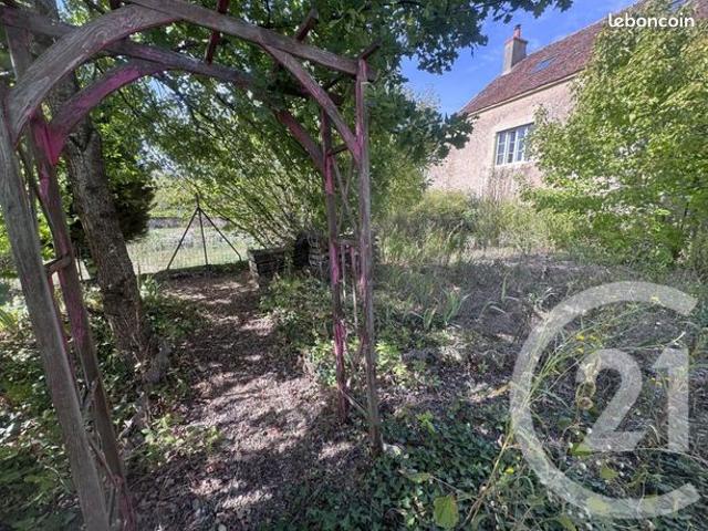 Maison vente à Monceaux-le-Comte, Nièvre