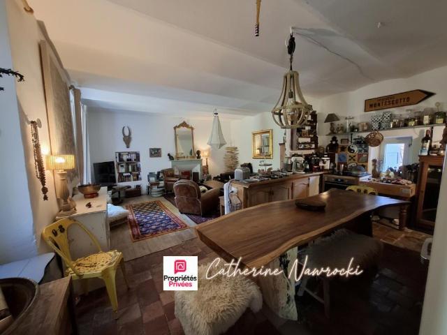 Maison vente à Forcalquier, Ongles