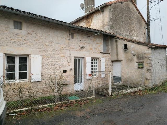 Maison vente à Montmorillon, Saint-macoux