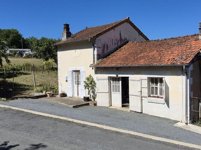 Maison vente à Nontron, Lussas-et-nontronneau
