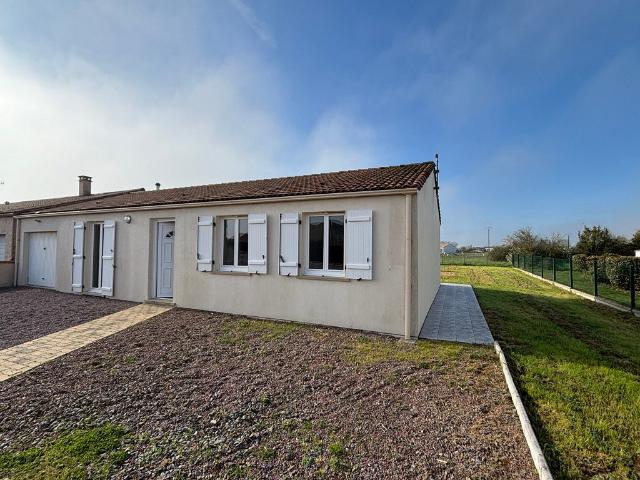 Maison vente à Fontenay-le-Comte, Grues