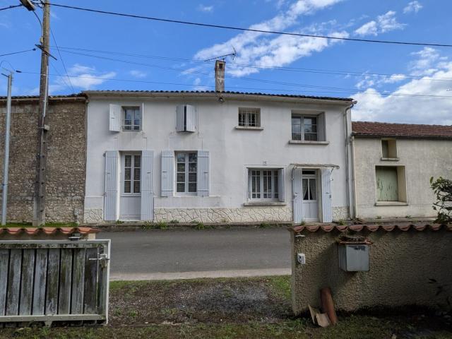 Maison vente à Saintes, Saint-simon-de-pellouaille