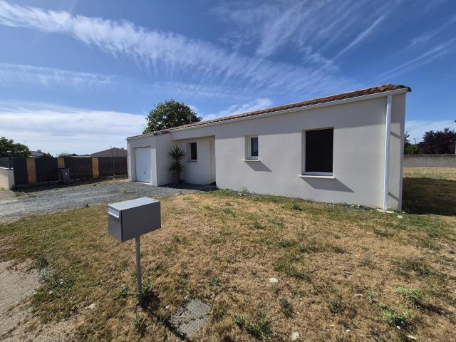 Maison vente à Fontenay-le-Comte, Sainte-gemme-la-plaine