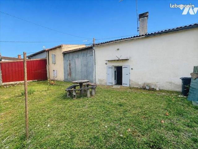 Maison vente à Fontenay-le-Comte, Damvix