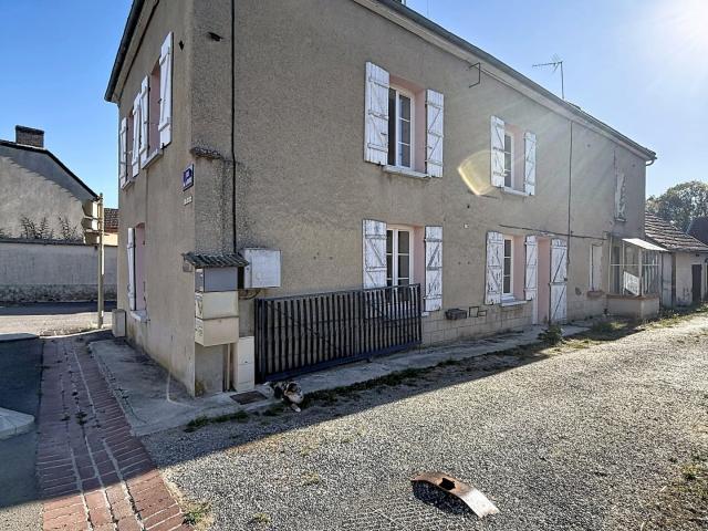 Maison vente à Gionges, Moslins