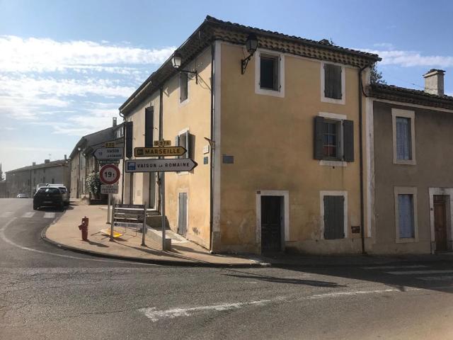Maison vente à Carpentras, Visan