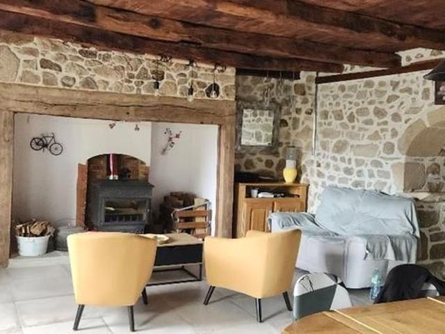 Maison vente à Lacapelle-Viescamp, Cantal