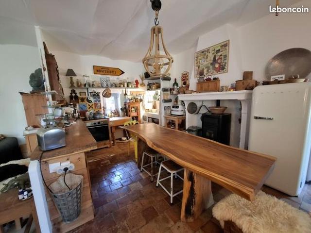 Maison vente à Forcalquier, Ongles