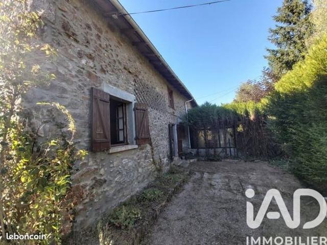 Maison vente à Confolens, Saulgond