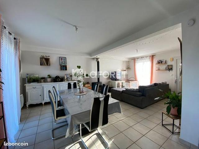 Maison vente à Guingamp, Bretagne